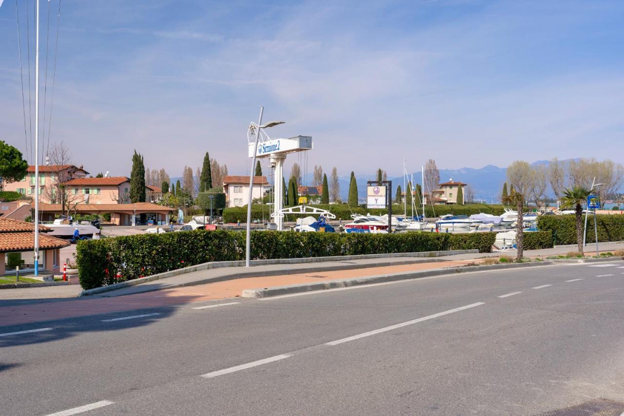 Azzurra Suite - Monolocale Con Piscina E Wifi Sirmione Exterior foto